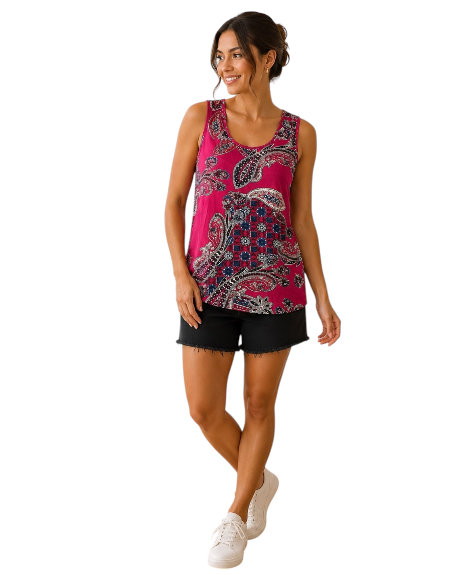 Modelo usando blusa regata plus size BAZAR OFICIAL EFATA com estampa de arabescos em tons de vinho e preto