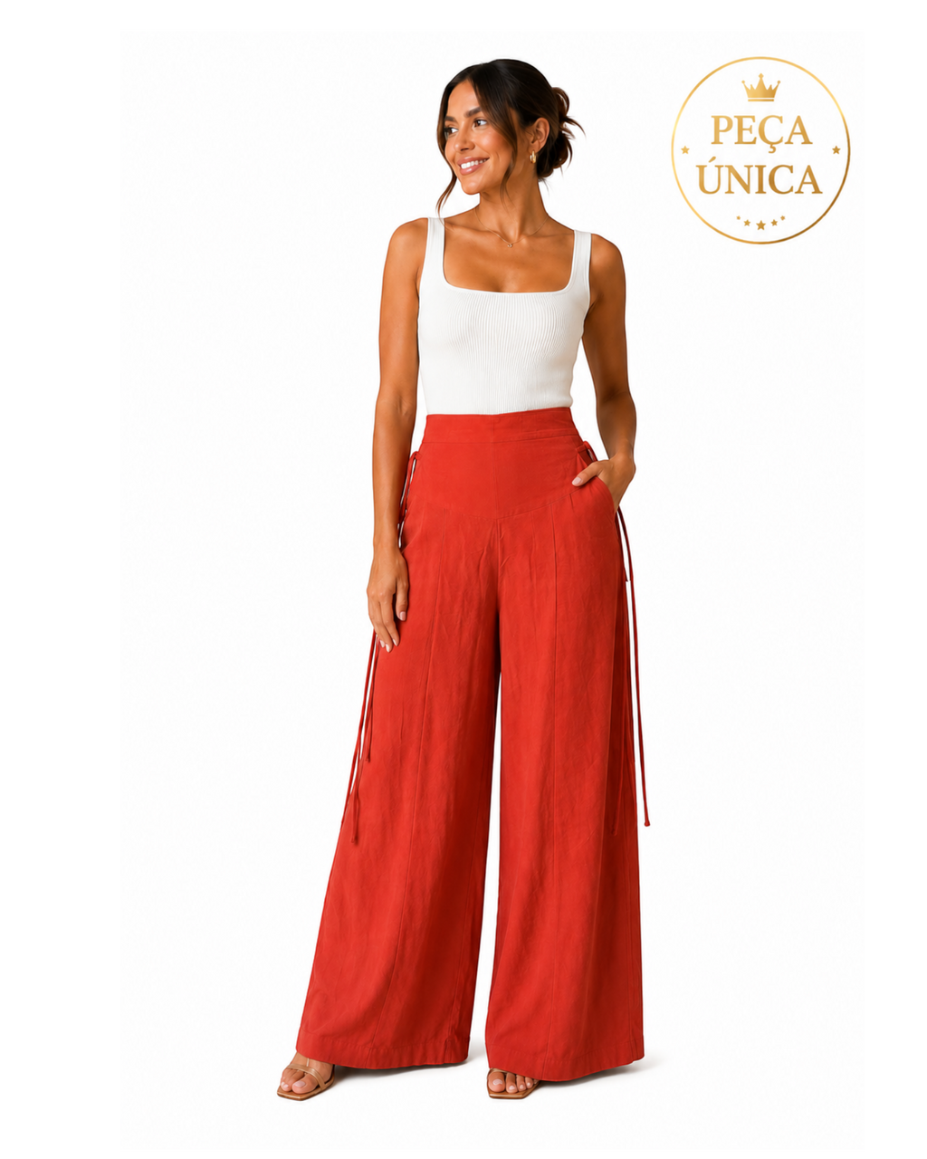 Calça pantalona terracota BAZAR OFICIAL EFATA com cintura alta e cordões laterais, usada com regata branca.